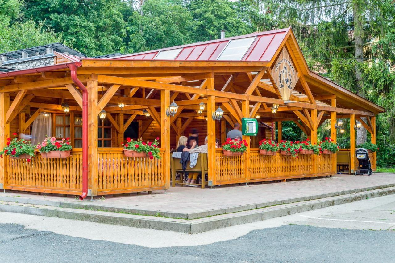 Lipicai Ifjusagi Szallo Szilvasvarad Ngoại thất bức ảnh